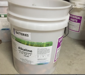 batteries alkaline in plastic bucket